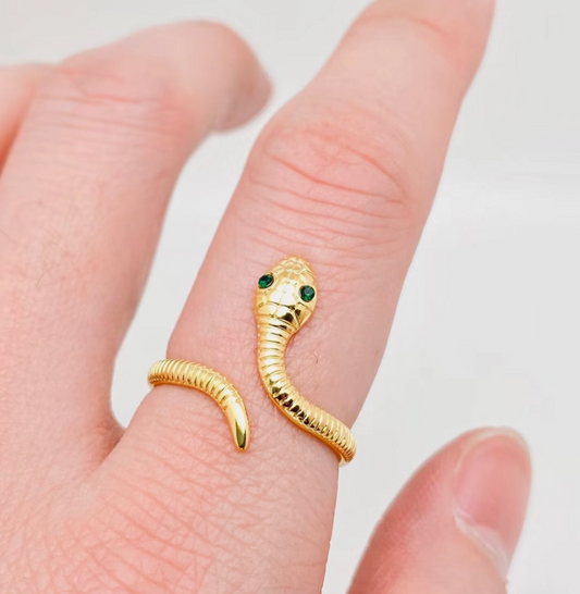 Green-Eyed Snake Ring