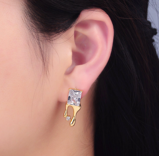 Liquid Gold Radiant Studs