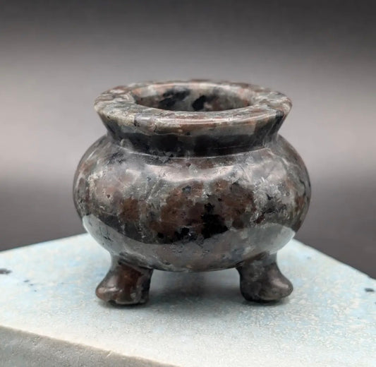 Yooperlite Cauldron Carving