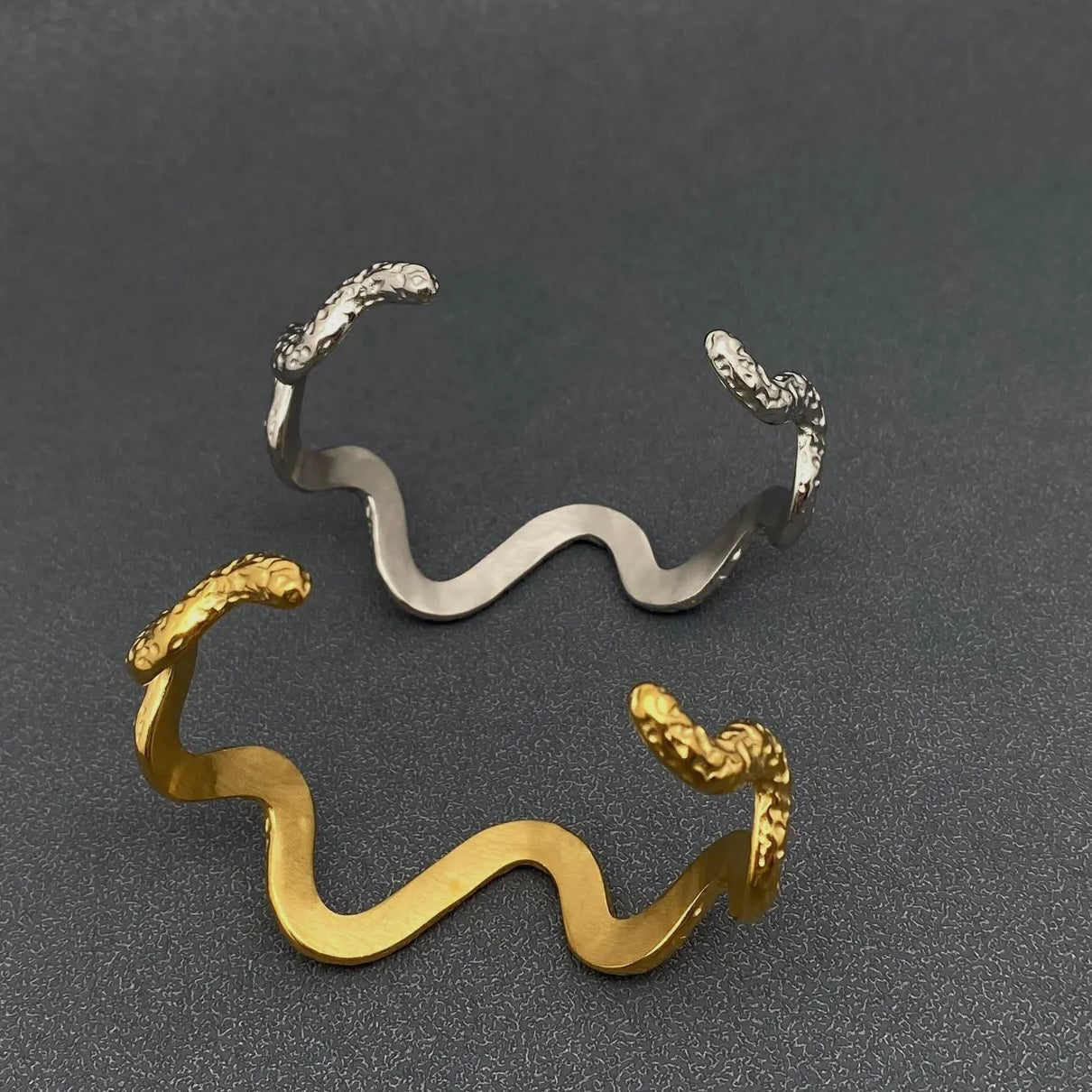 Wavy Snake Bangle Silver