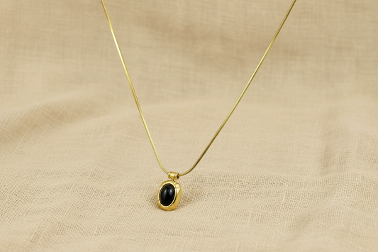 Onyx Pendent Necklace