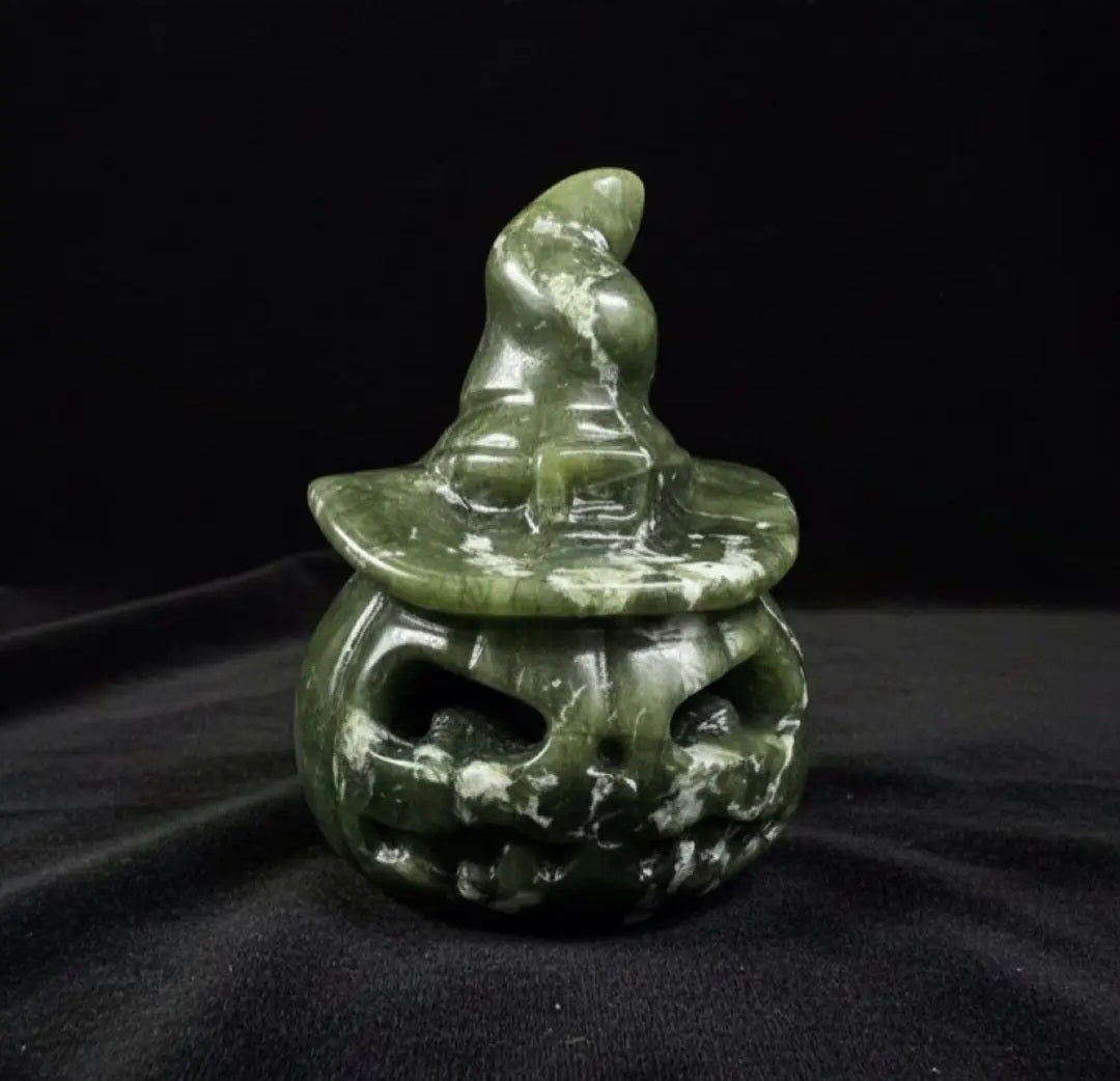 Serpentine Witch Pumkin Carving