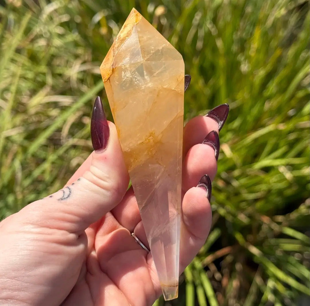 Golden Healer Wand with Gold Stand