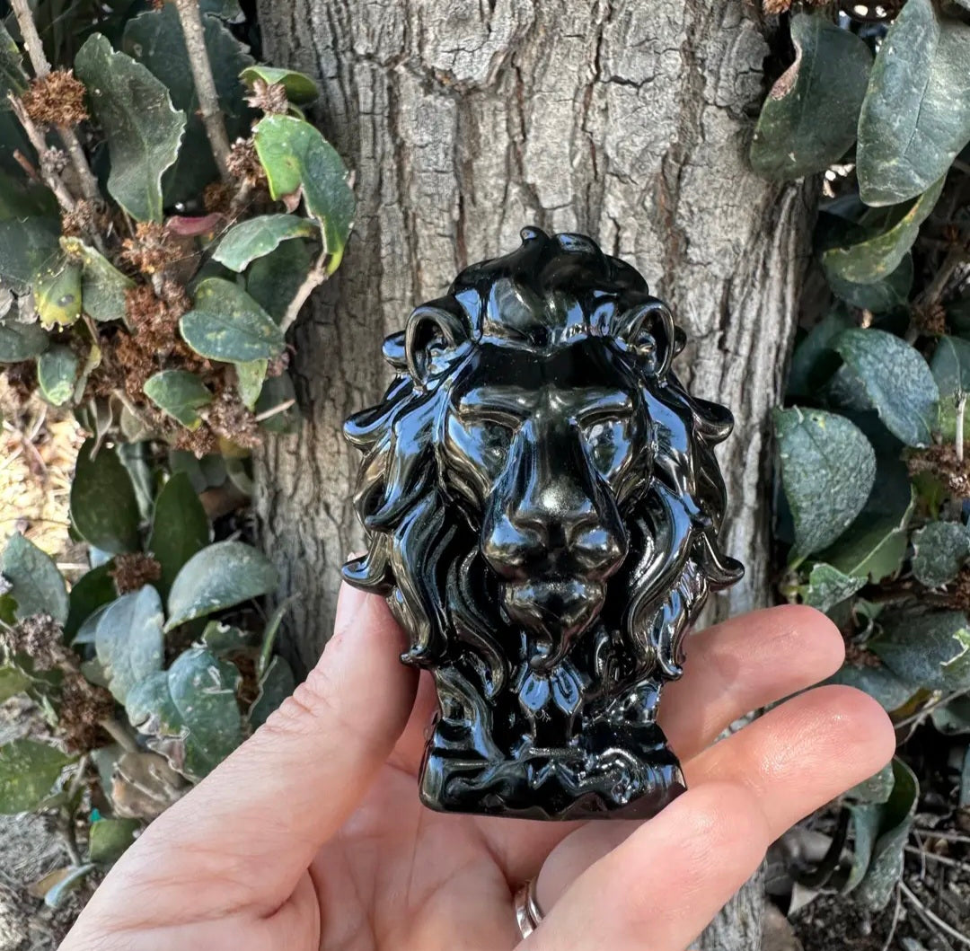 Obsidian Lion Carving